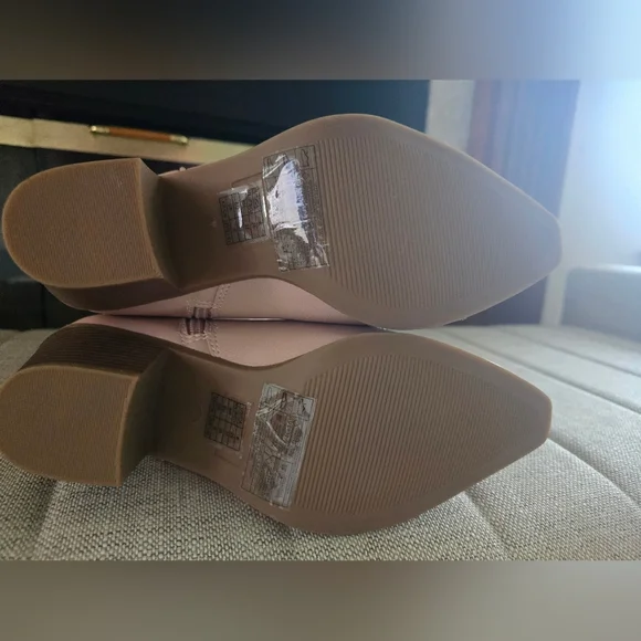 NEW Faux Leather Pink Heart Western-Style Women's Cowboy Boots Size 8 - Picture 5 of 10